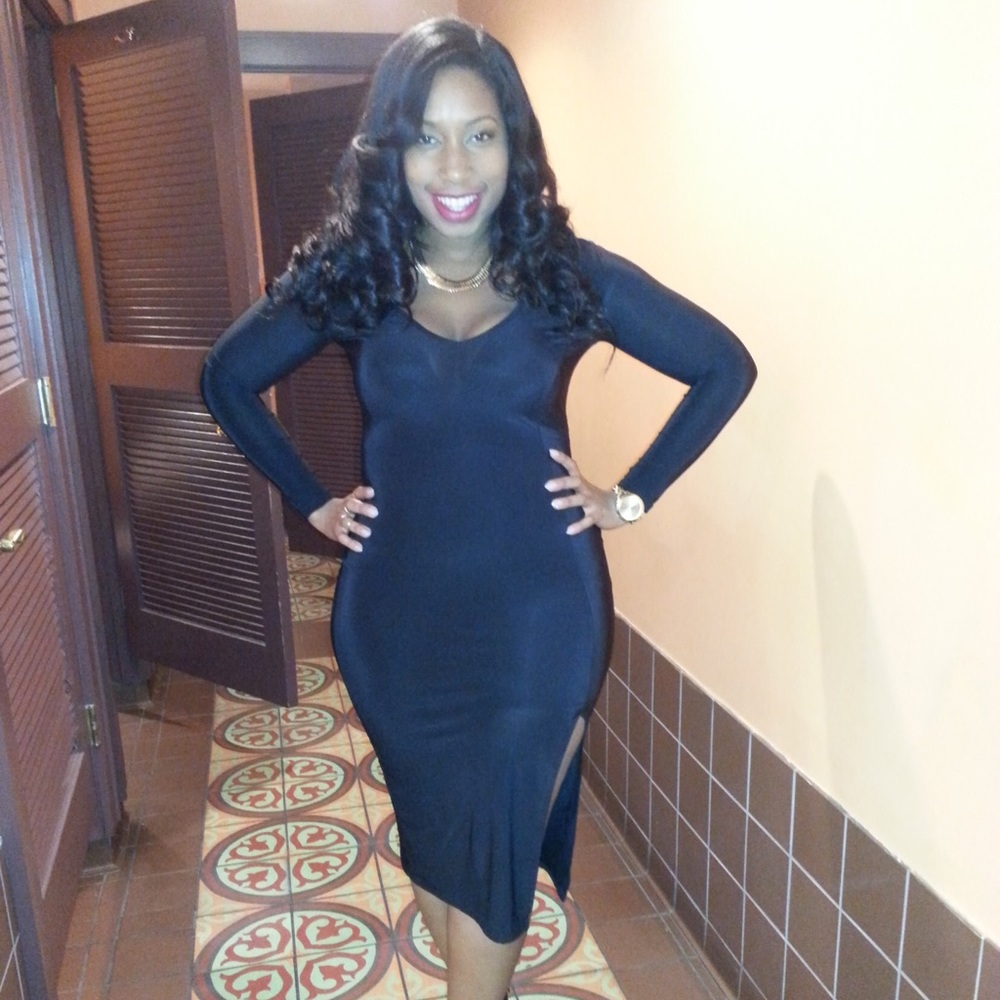 OWO Boohoo Black V-Neck Midi Dress w/ Split
